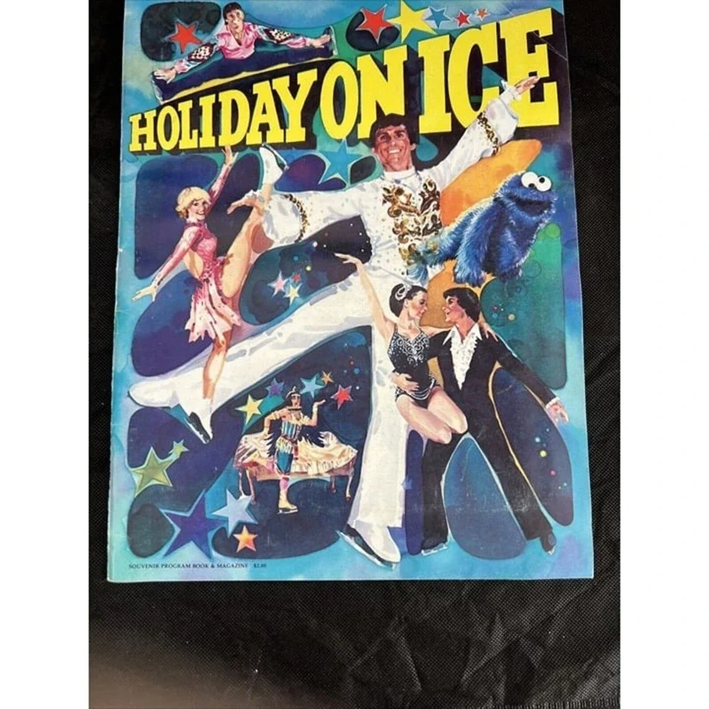 VINTAGE HOLIDAY ON ICE‎ AND ICE CAPADES PROGRAM LOT OF 6 (569)